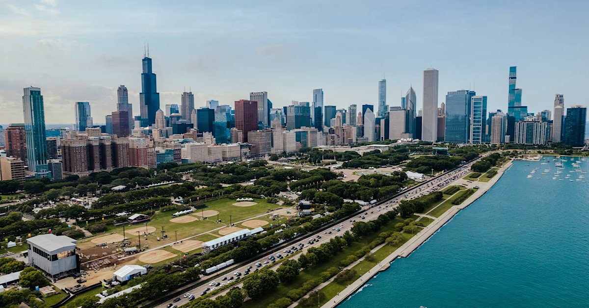 Chicago, Illinois largest city, shows busy city and streets making driving difficult
