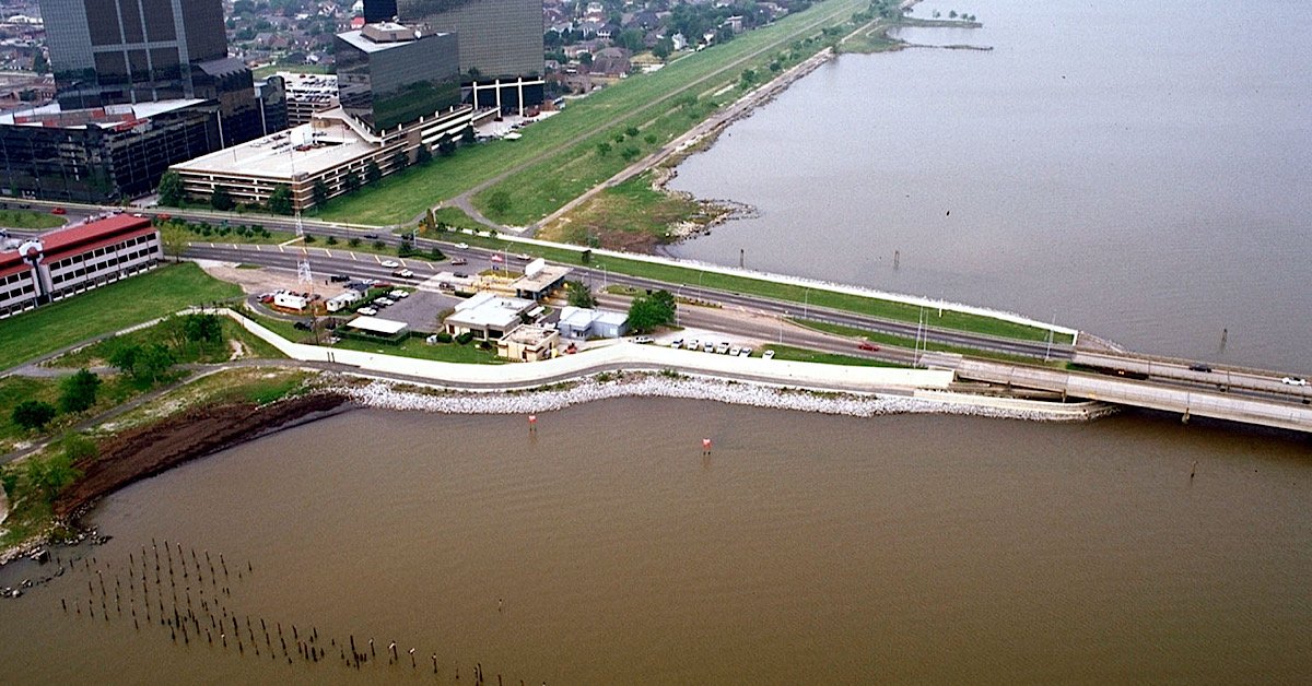 The Lake Pontchartrain Causeway spans Lake Pontchartrain in southern Louisiana